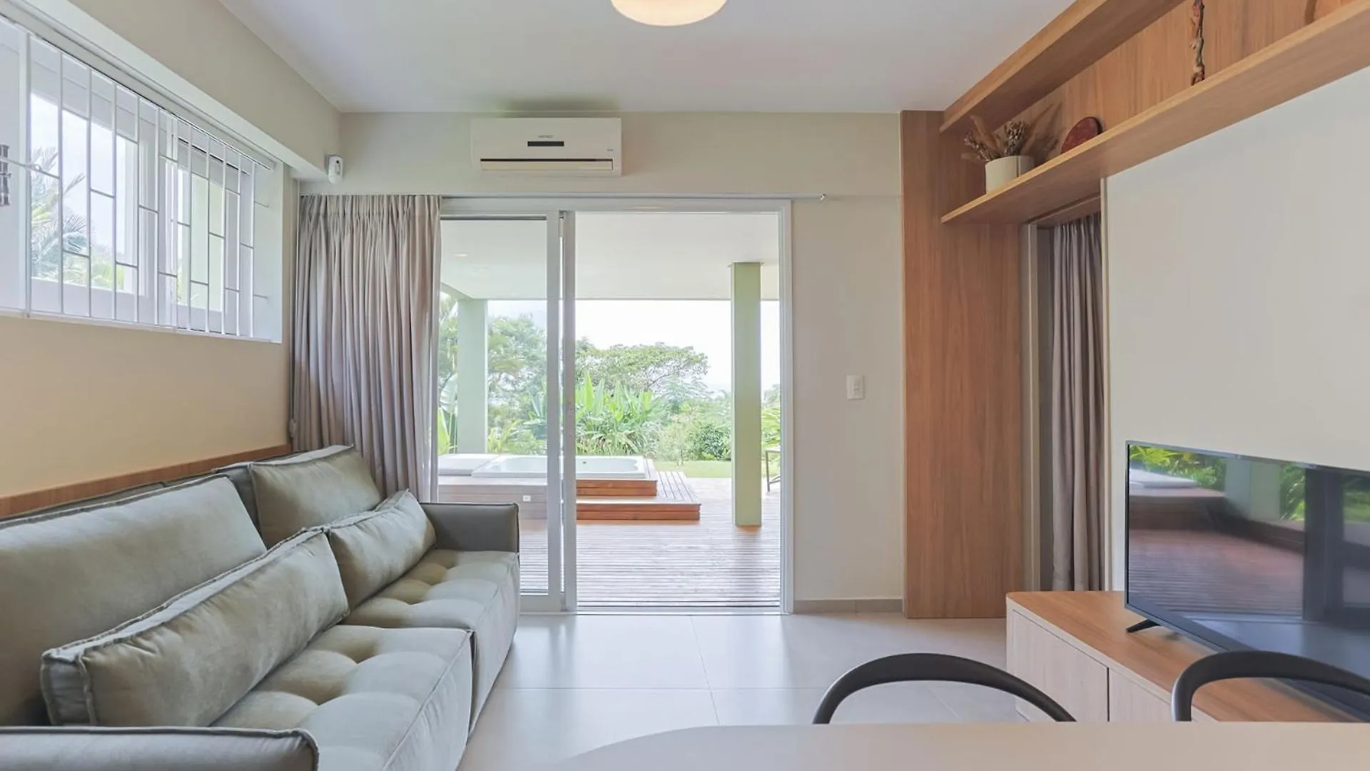 Natureza Exuberante: Loft Na Praia Brava Sx9497 Florianópolis Apartman