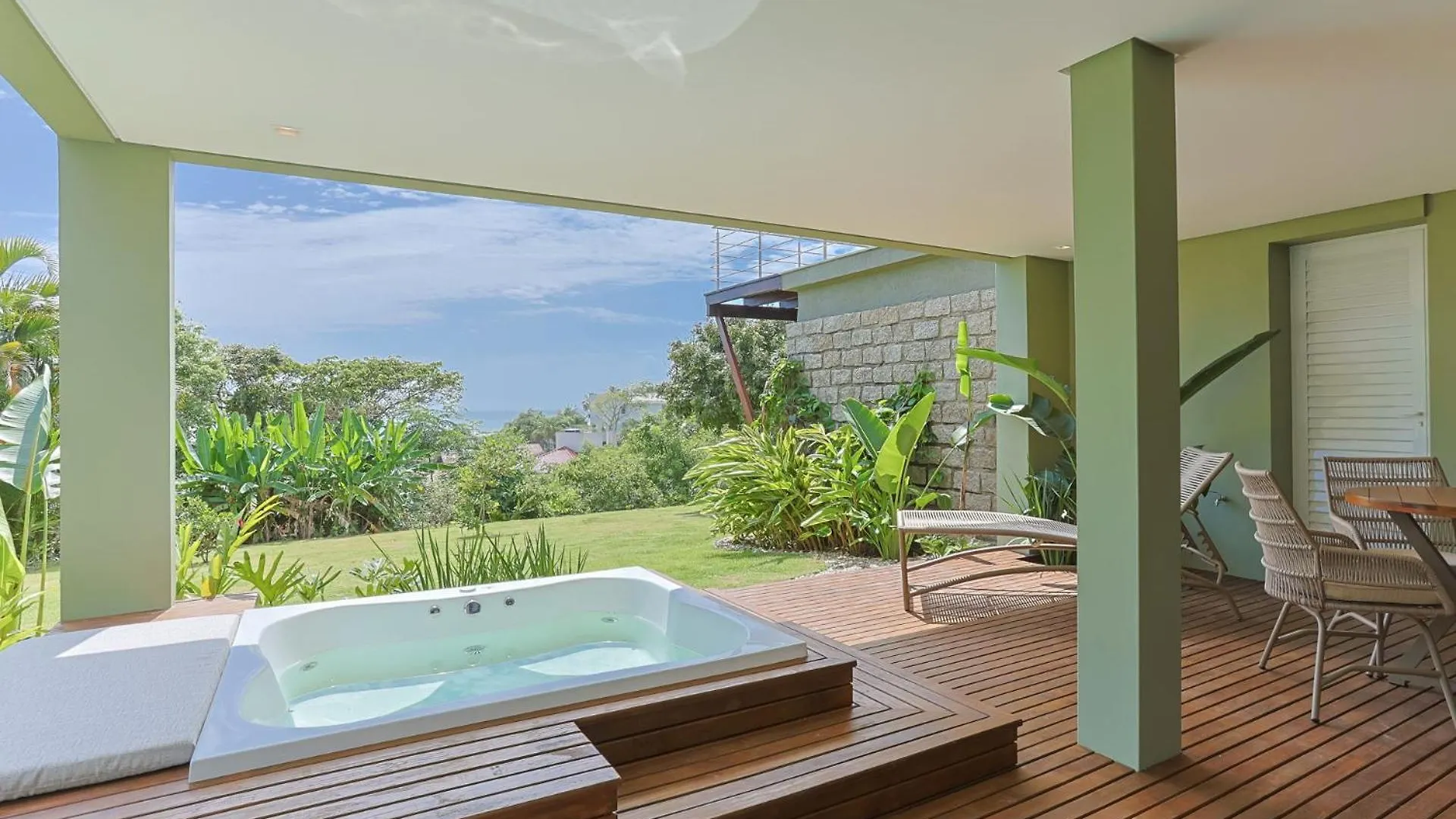 Natureza Exuberante: Loft Na Praia Brava Sx9497 フロリアノポリス