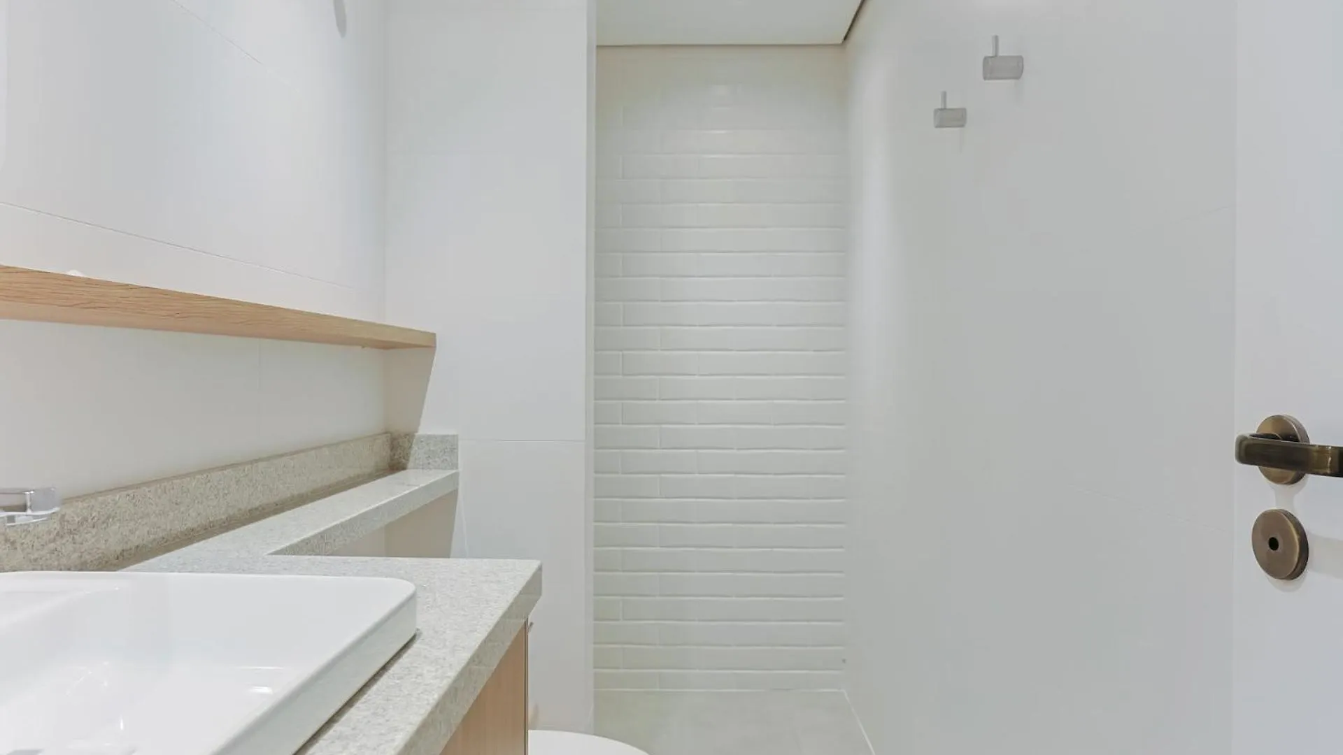 Natureza Exuberante: Loft Na Praia Brava Sx9497 Florianópolis